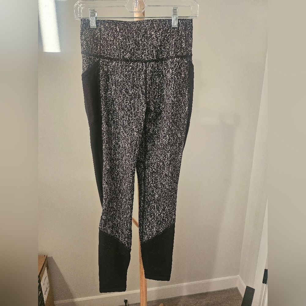 Lululemon Physic Tight 28", Size 8 - Picture 3 of 7